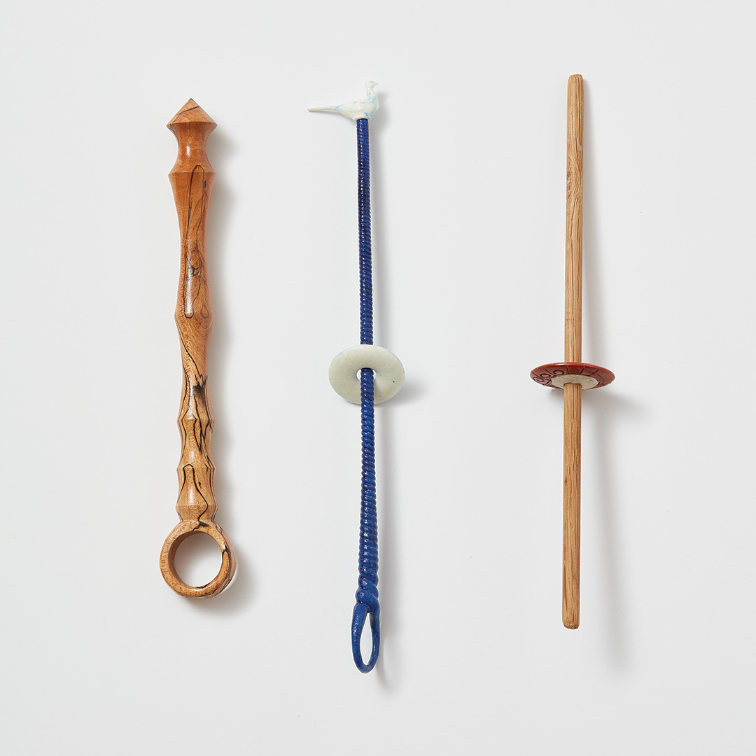 01-Distaff