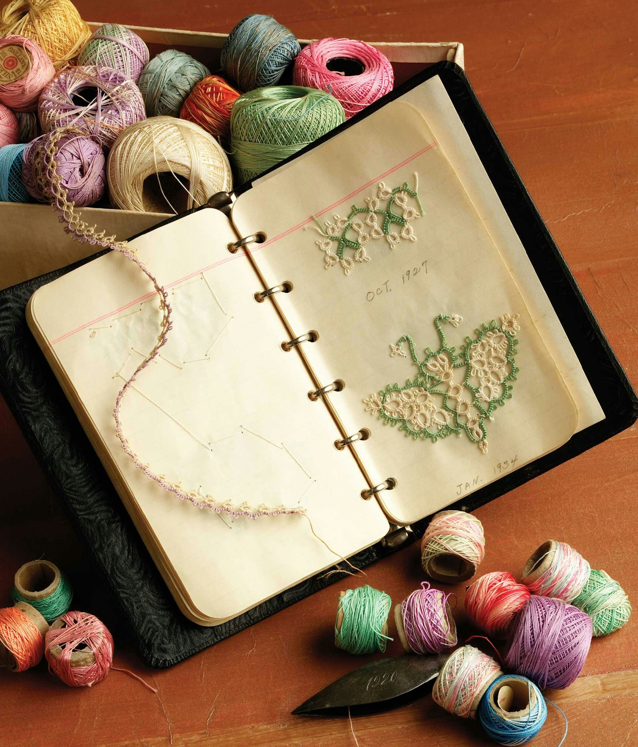 Tatting-Treasures-of-Irene-Buckland-1