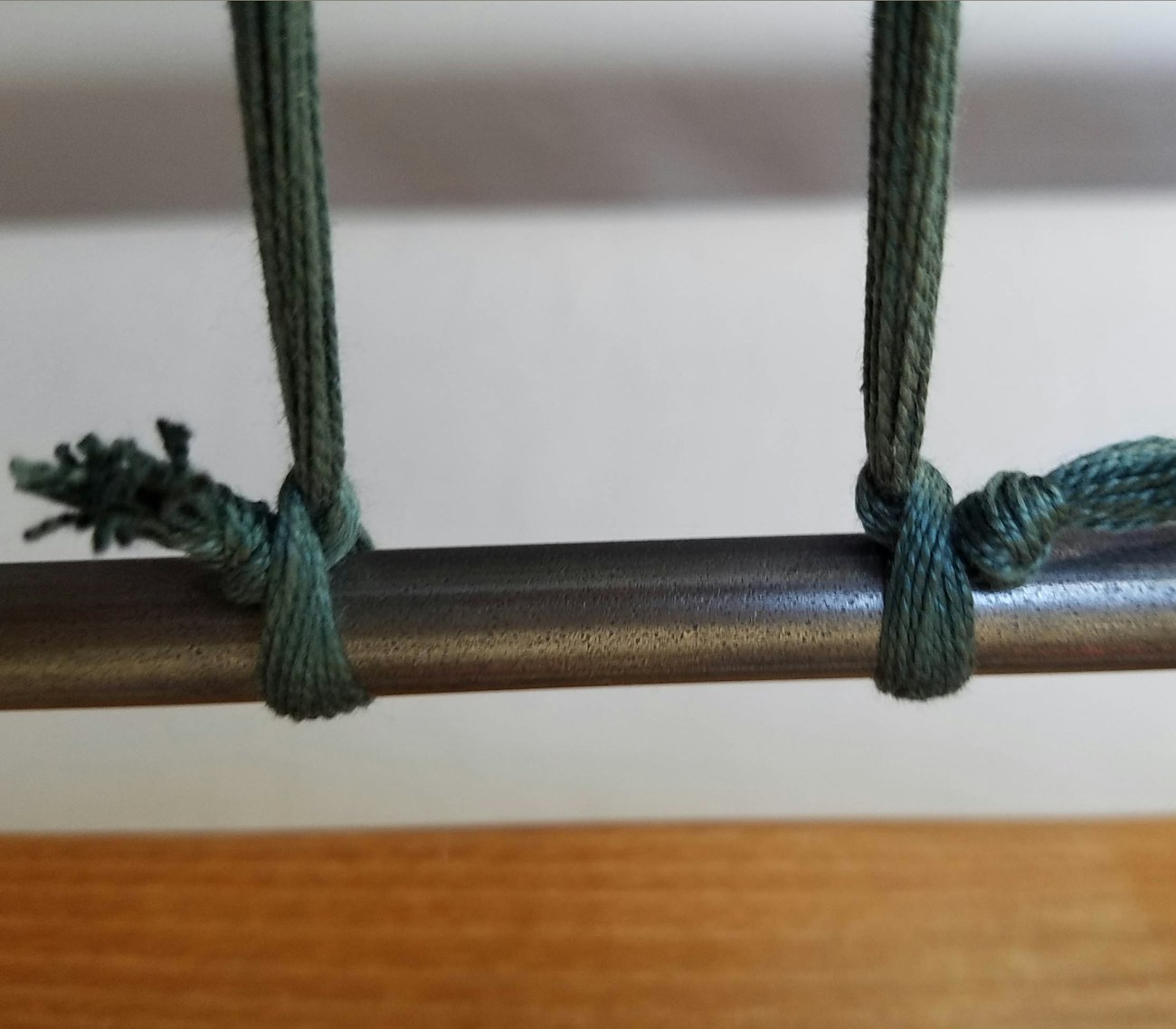 tying on with overhand knot seh