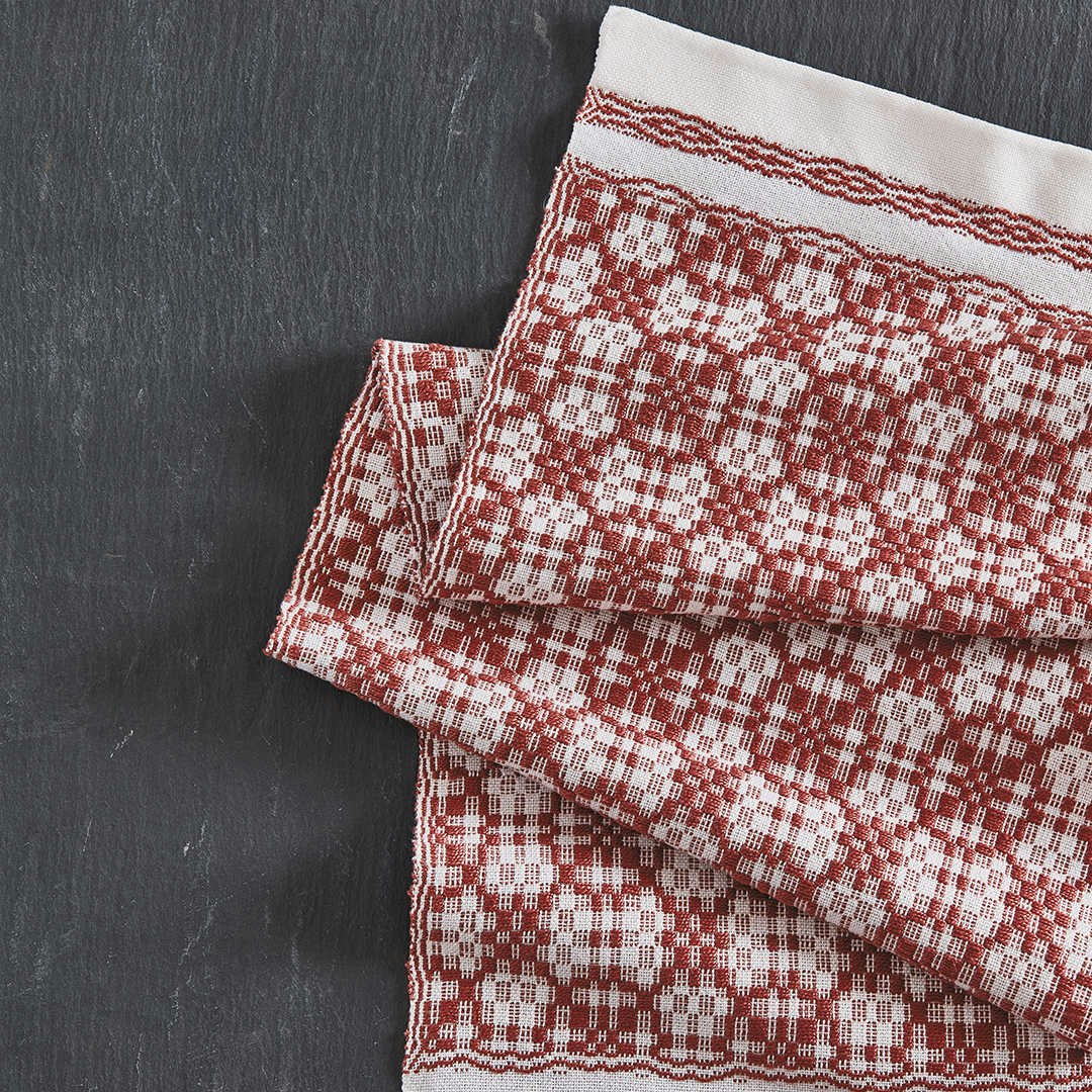 Prime Rose Table Runner