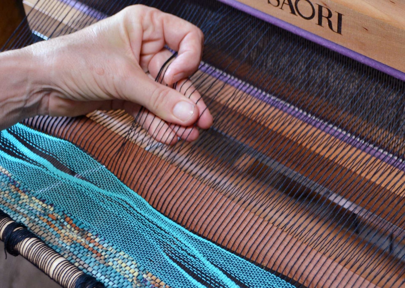 weaving-with-a-wave-stick-4