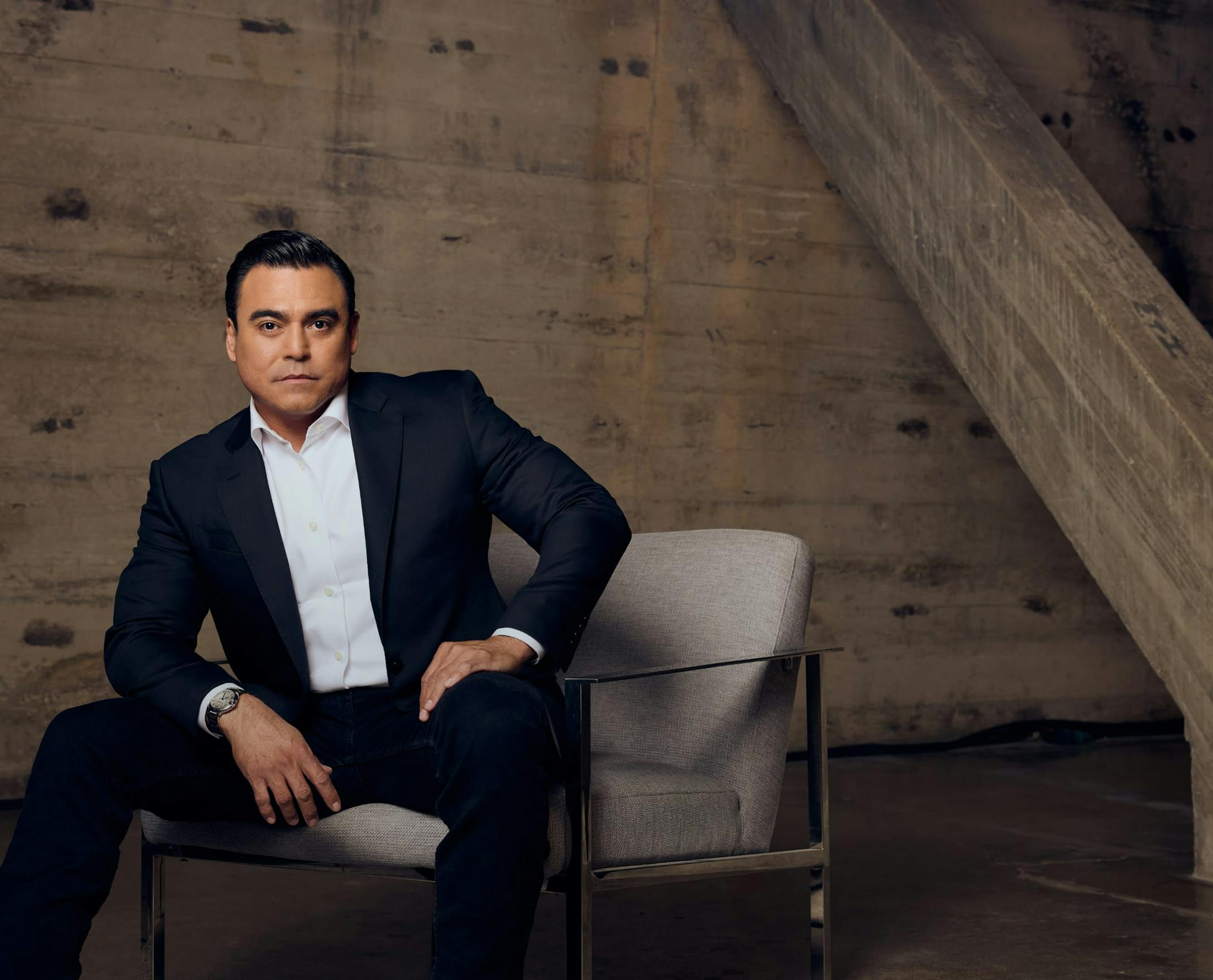 Picture of Javier Espinoza sitting