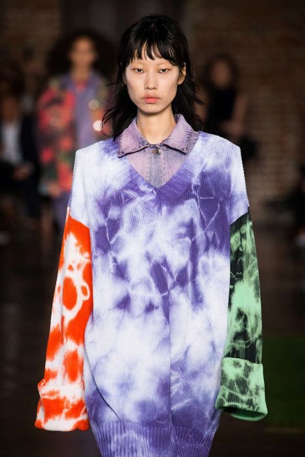 The trend of street style: clothing in the technique of tie-dye 