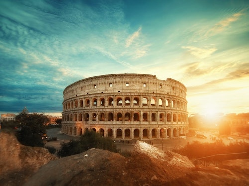 Shopping tour experience in Rome