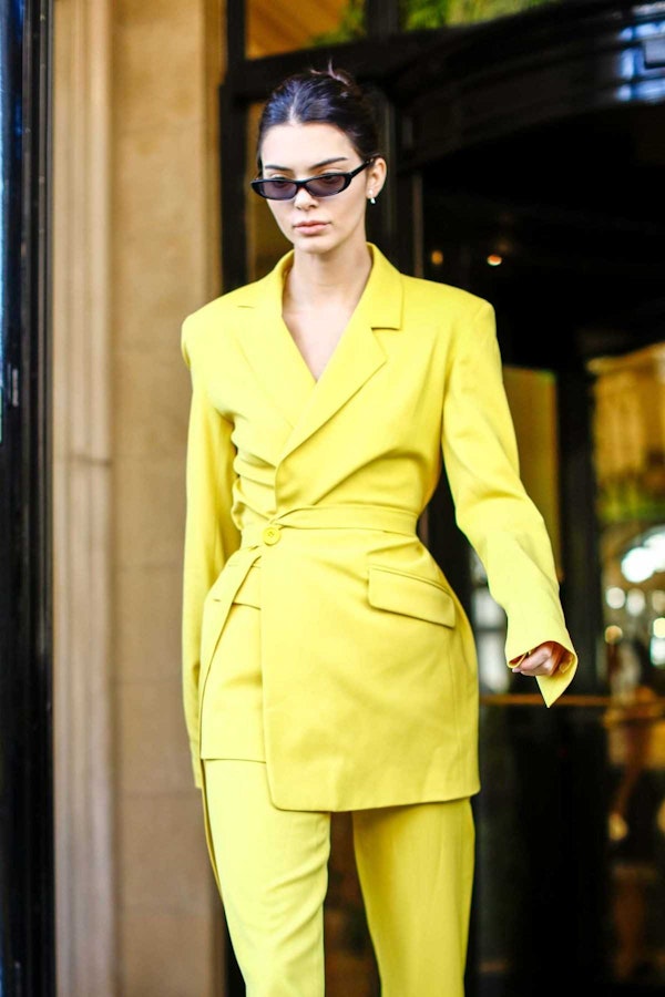  Fitted blazer dresses - the powerful trend from the Cruise season