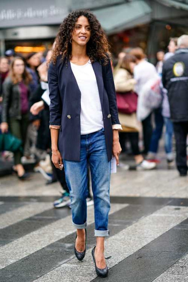 How to style baggy jeans