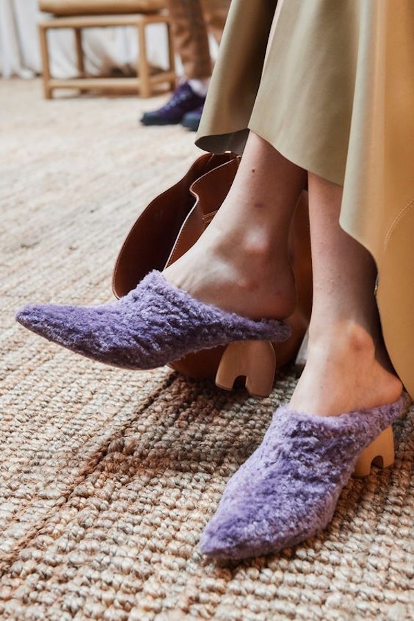 Fluffy shoes — a warm trend of the coming Autumn