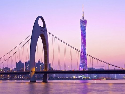 Exclusive fashion tour with your own stylist in Guangzhou