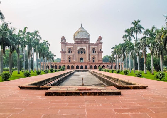 Luxury shopping tour with your own fashion stylist in New Delhi