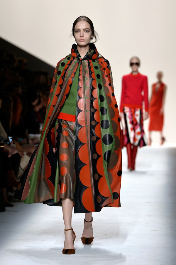 Capes - A fashionable alternative to the autumn coats