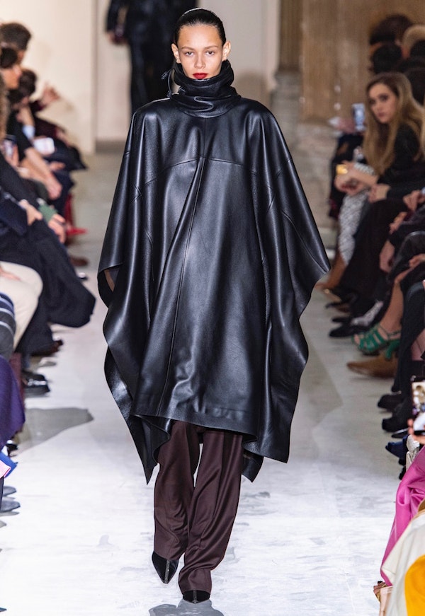 Capes - A fashionable alternative to the autumn coats