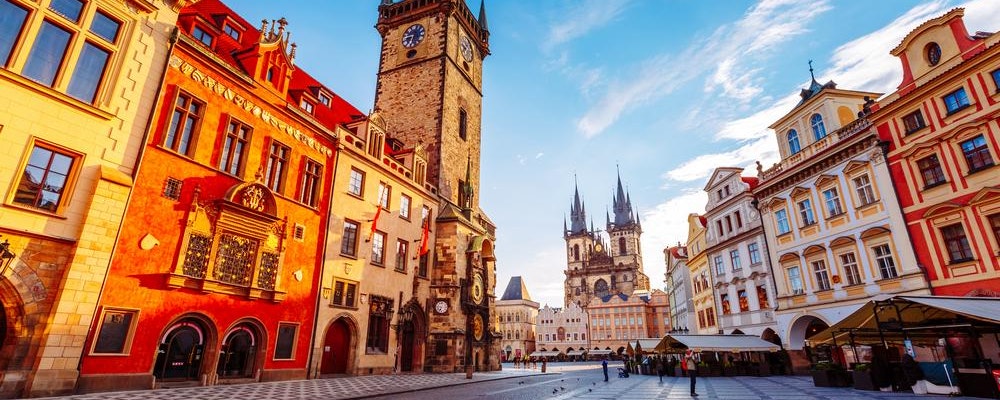 Luxury shopping tour with your own stylist in Prague