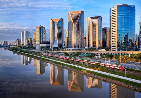 Shopping tour with your own stylist in Sao Paulo