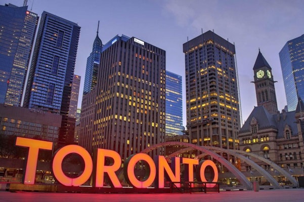 Luxury shopping tour with your ow stylist in Toronto