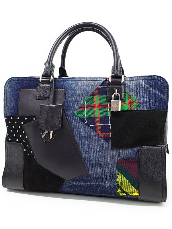 LOEWE's new capsule collection and interesting facts about the English brand 