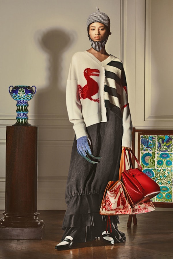 LOEWE's new capsule collection and interesting facts about the English brand 