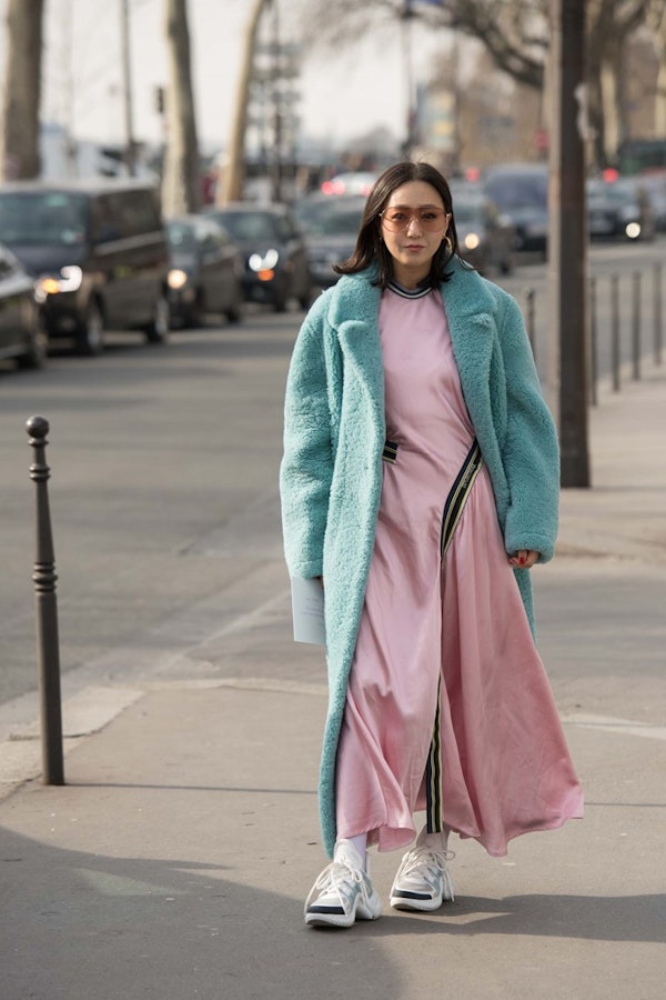 How to wear thin and light summer dresses in Autumn and Winter How to wear thin and light summer dresses in Autumn and Winter