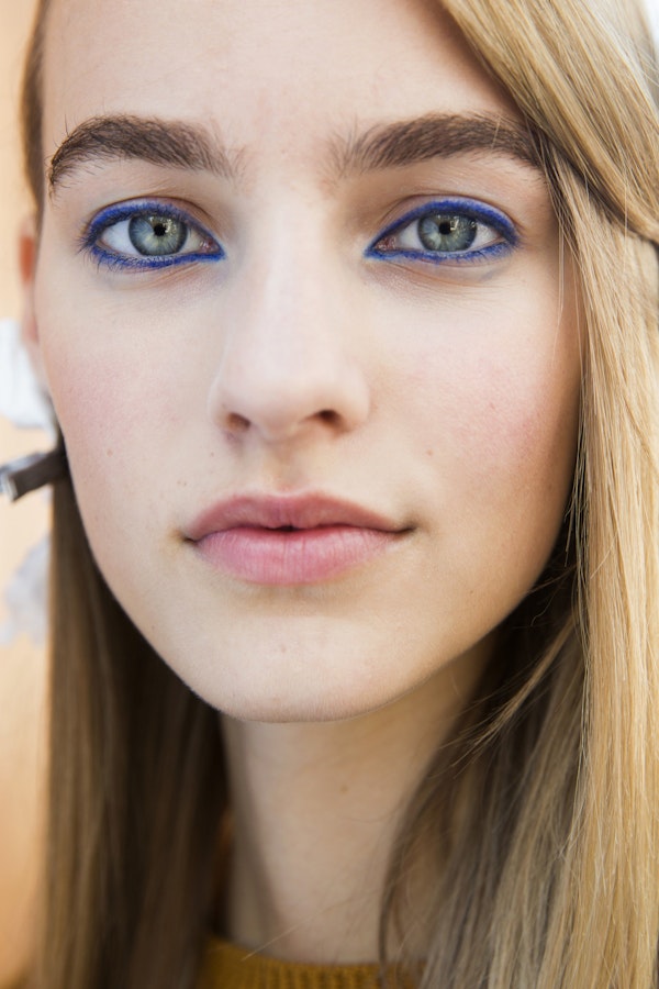 The  rules of bright makeup