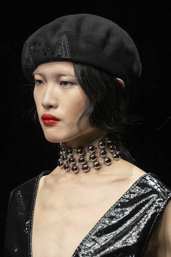 Fluffy hats, earflaps and baseball caps without a visor: the most fashionable hats of the season