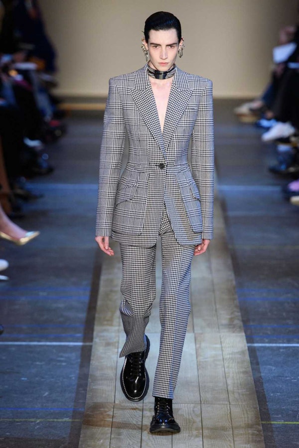 How women started wearing men's suits