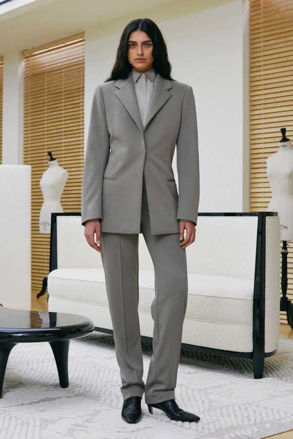 How women started wearing men's suits