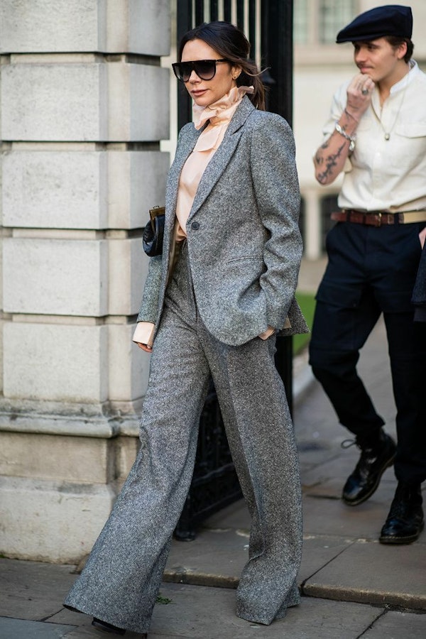 10 best celebrities outfits in a pantsuit: from Meghan Markle to ...