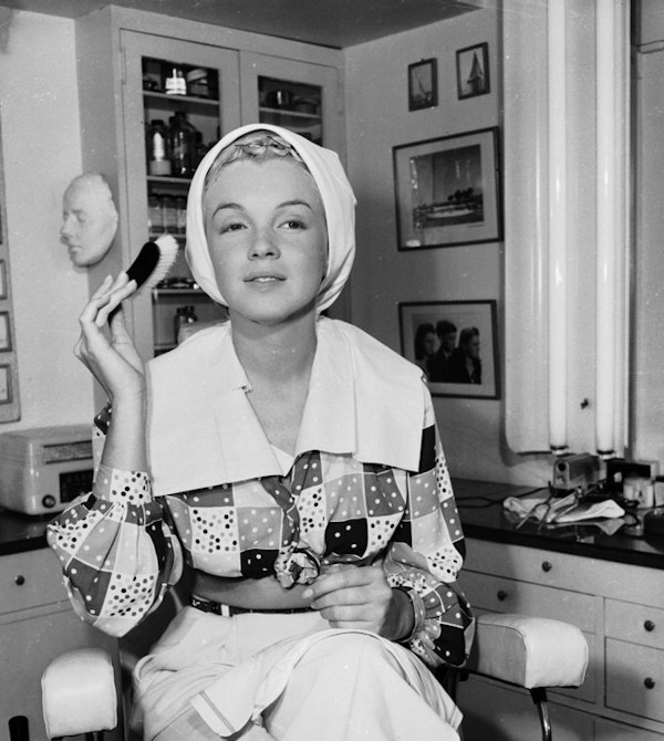 How Marilyn Monroe dressed at home 