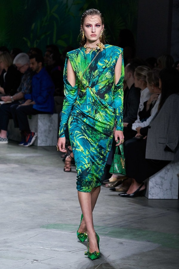 Blooming dresses to the floor - a fashion trend of the S/S season