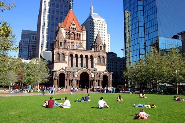 Boston travel guide: where to stay, where to go for dinner and shopping 