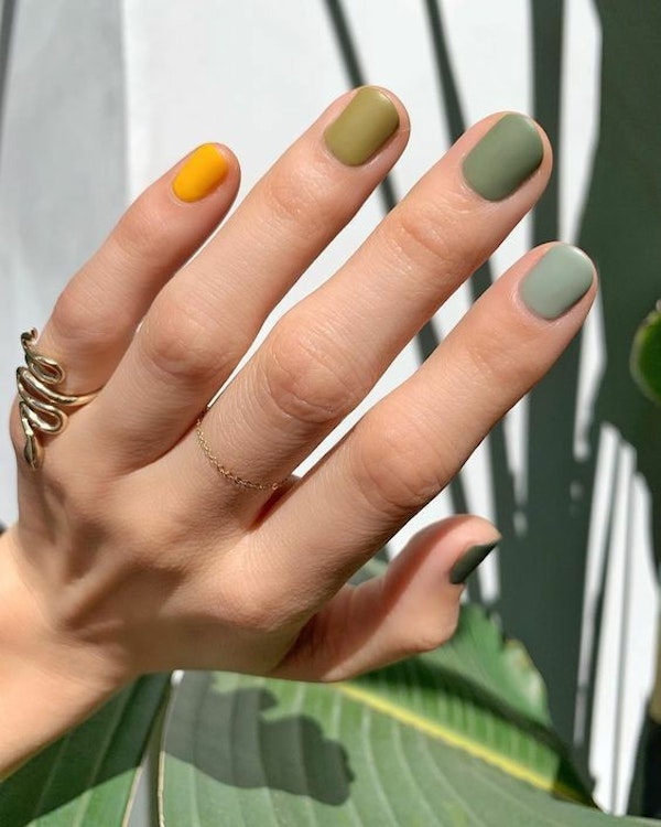 The main trends of Summer manicure