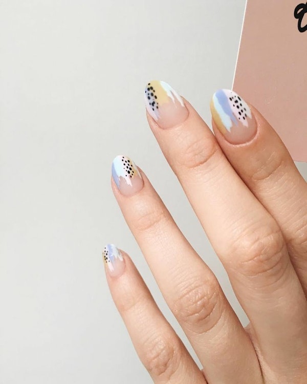 The main trends of Summer manicure