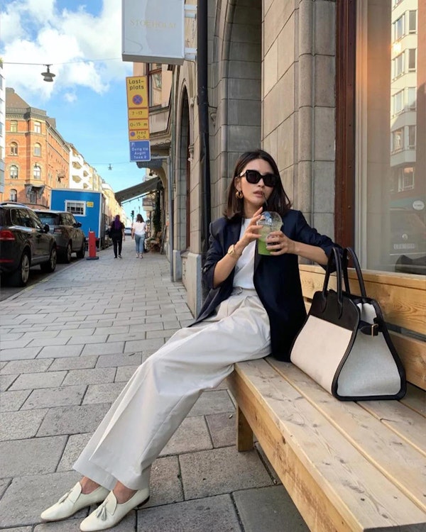 Smart Yet Stylish Clothing Items for a Long Airplane Trip