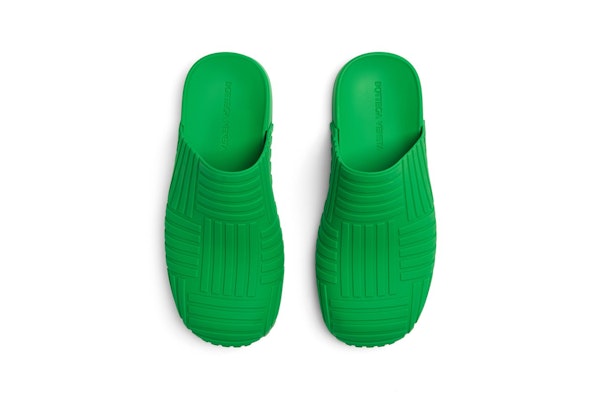 Summer-ready slides: Bottega Veneta new drop! 