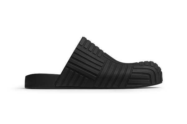 Summer-ready slides: Bottega Veneta new drop! 