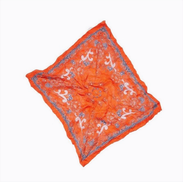 The most playful bandanas for Summer 2022