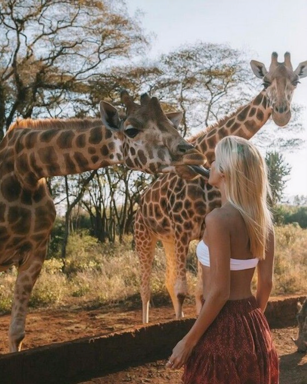 How to dress in Africa? 