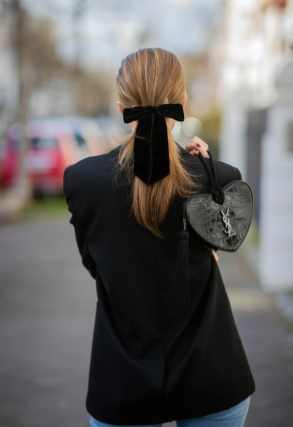 Hairstyles for the holidays, here comes the bow again