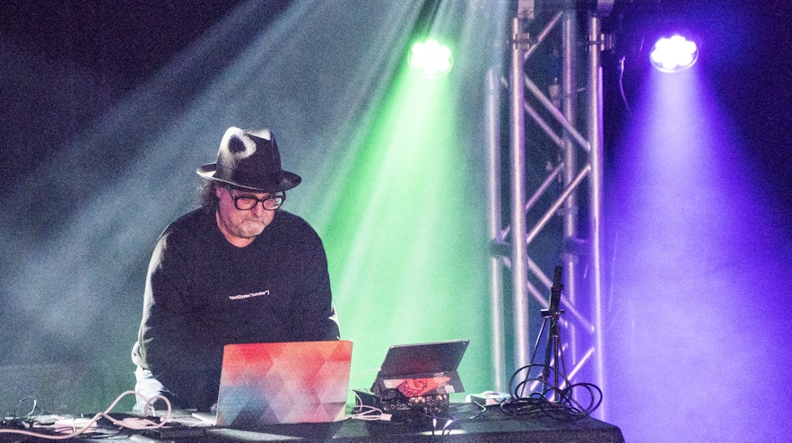 Carl Stone, photo: Tom Steenland