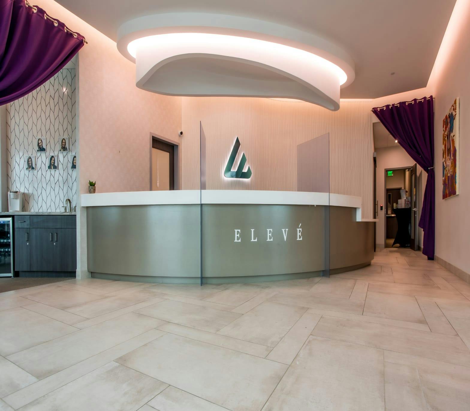 Eleve intake desk