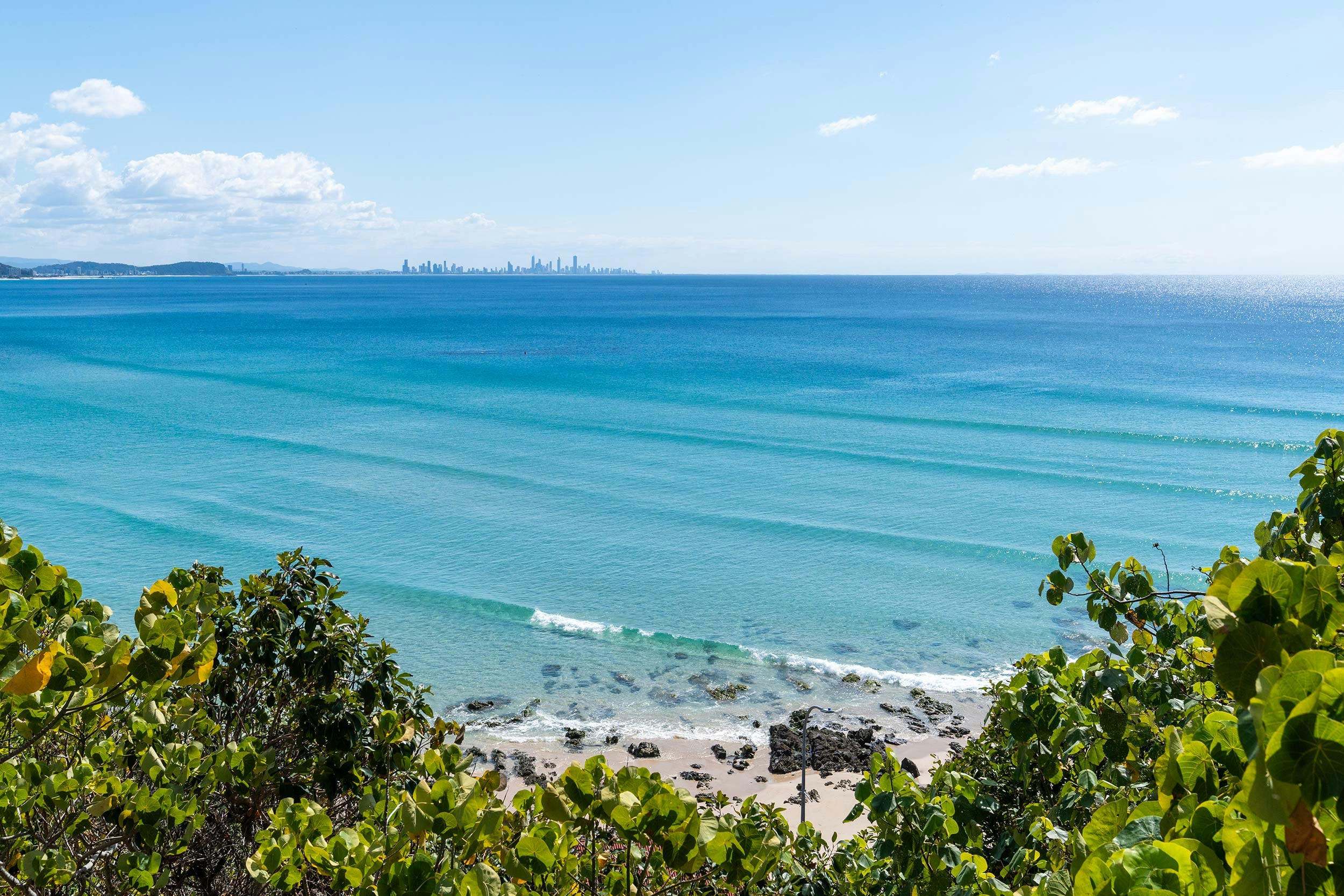 Your Guide to Exploring Kirra Beaches