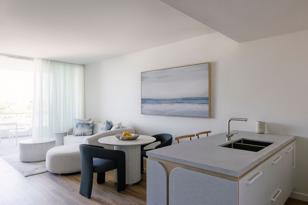 1 Bedroom Headland Ocean View