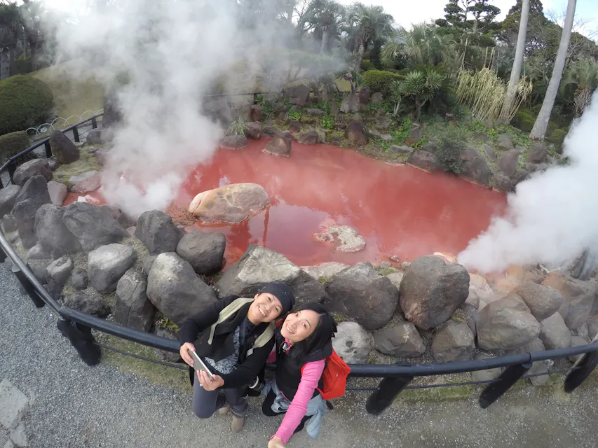hells-beppu-red-pond-in-umi-jigoku