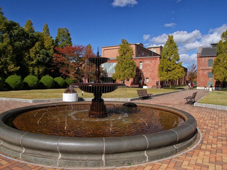 ノリタケの森とトヨタ産業技術記念館の半日ガイドツアー