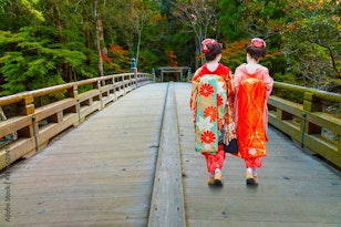 Geisha on Uji Bridge