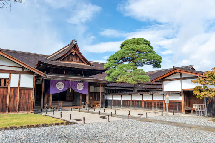 Takayama Jinya
