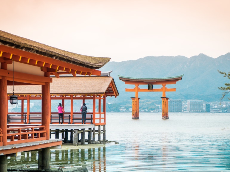 히로시마 탐험: 전세 차량을 이용한 종일 개인 맞춤 투어