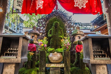 Hozenji Temple