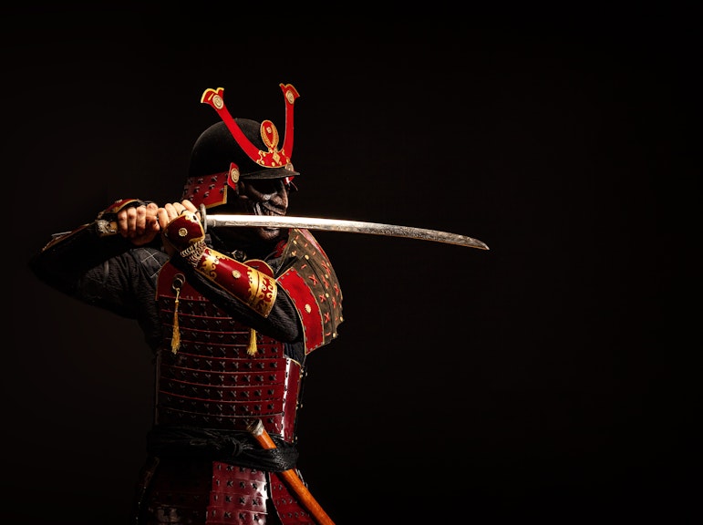 侍の精神を捉えよう:渋谷でのユニークな鎧の写真撮影セッション