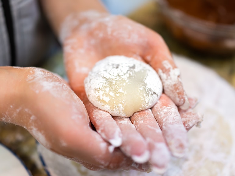 도쿄의 달콤한 매력을 탐험하세요: 와가시 만들기 체험