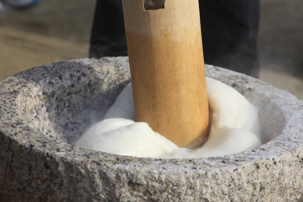 Pounding Mochi